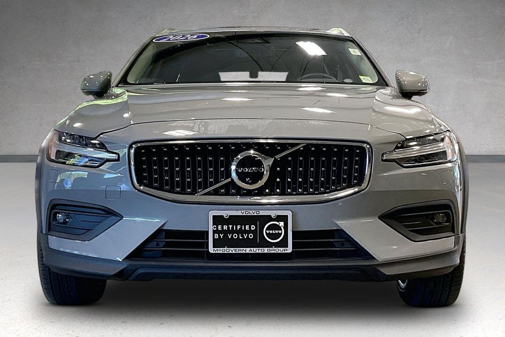 New 2026 Volvo V60 B5 Cross Country Ultra w/ Protection Package Premier AWD/4WD image 2