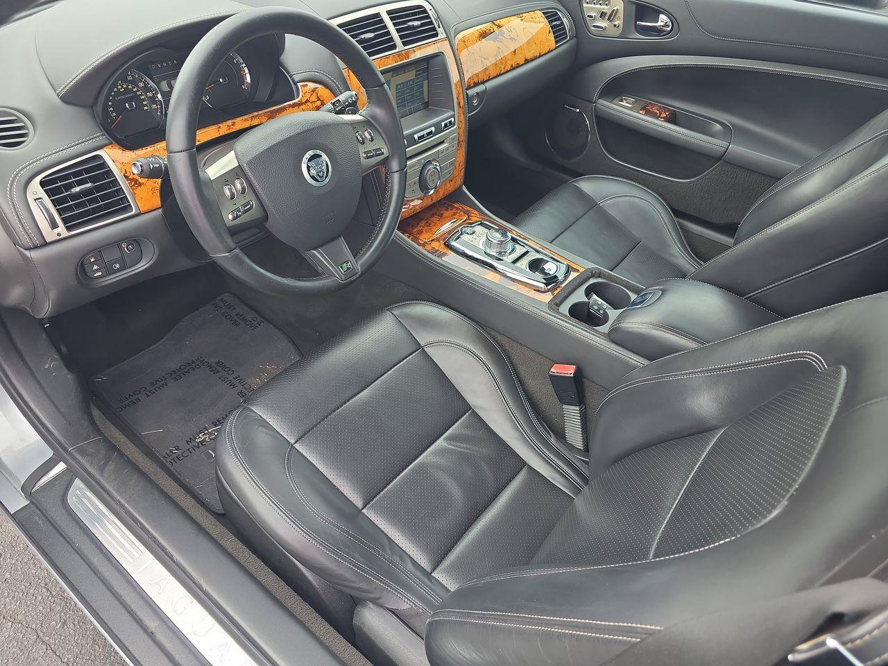 Used 2010 Jaguar XKR R RWD image 4