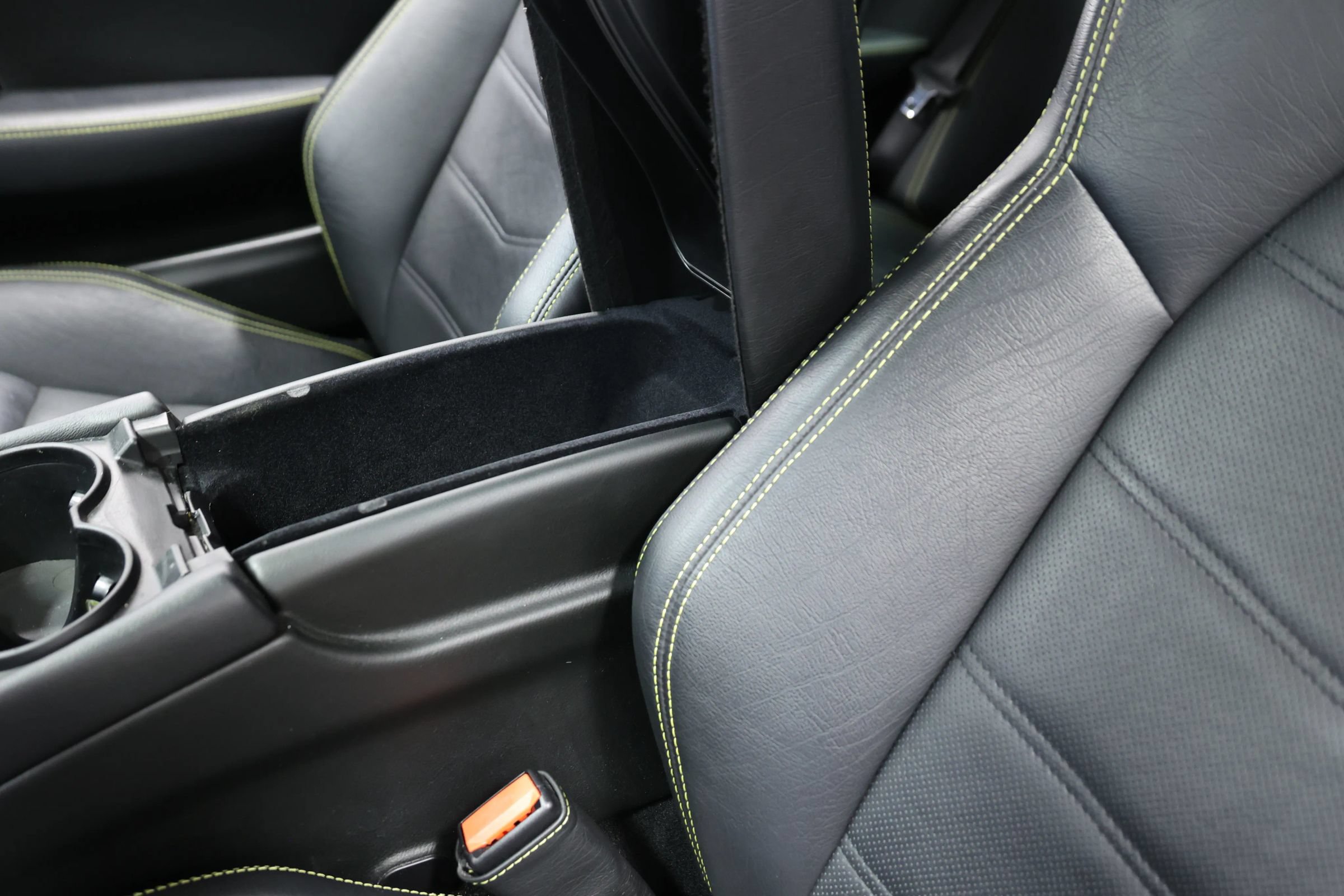 Used 2016 Maserati GranTurismo Sport RWD image 43