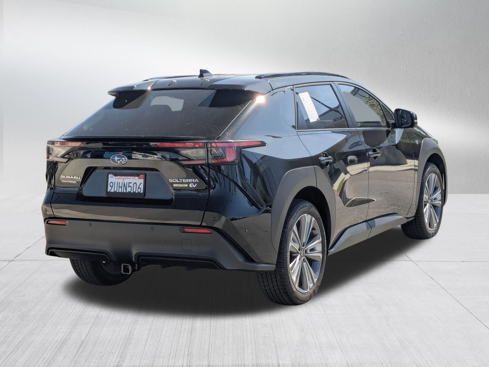 Used 2025 Subaru Solterra Limited w/ Limited Package AWD/4WD image 5