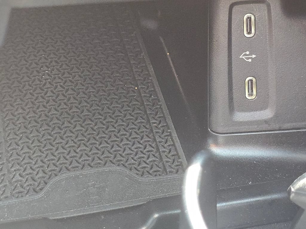 Certified 2026 Mercedes-Benz GLC 300 4MATIC image 32