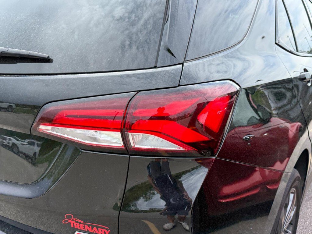 Used 2022 Chevrolet Equinox RS w/ RS Leather Package image 7