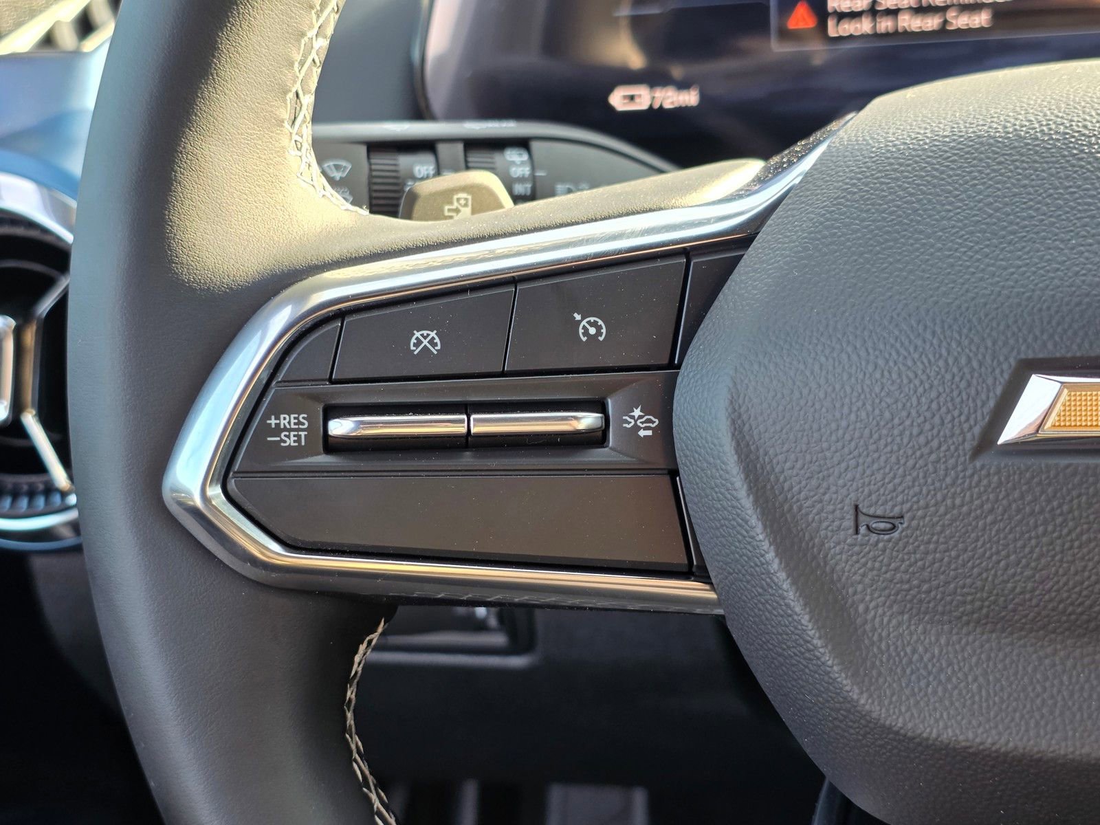 New 2026 Chevrolet Equinox EV LT image 32