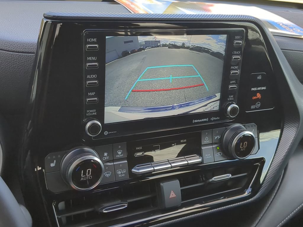 Used 2021 Toyota Highlander XSE image 26