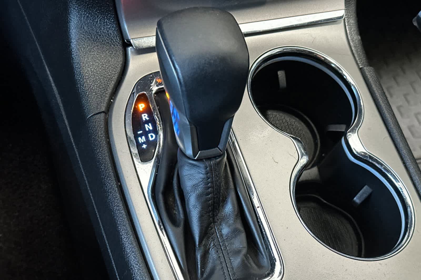Used 2018 Jeep Grand Cherokee Altitude AWD/4WD image 23