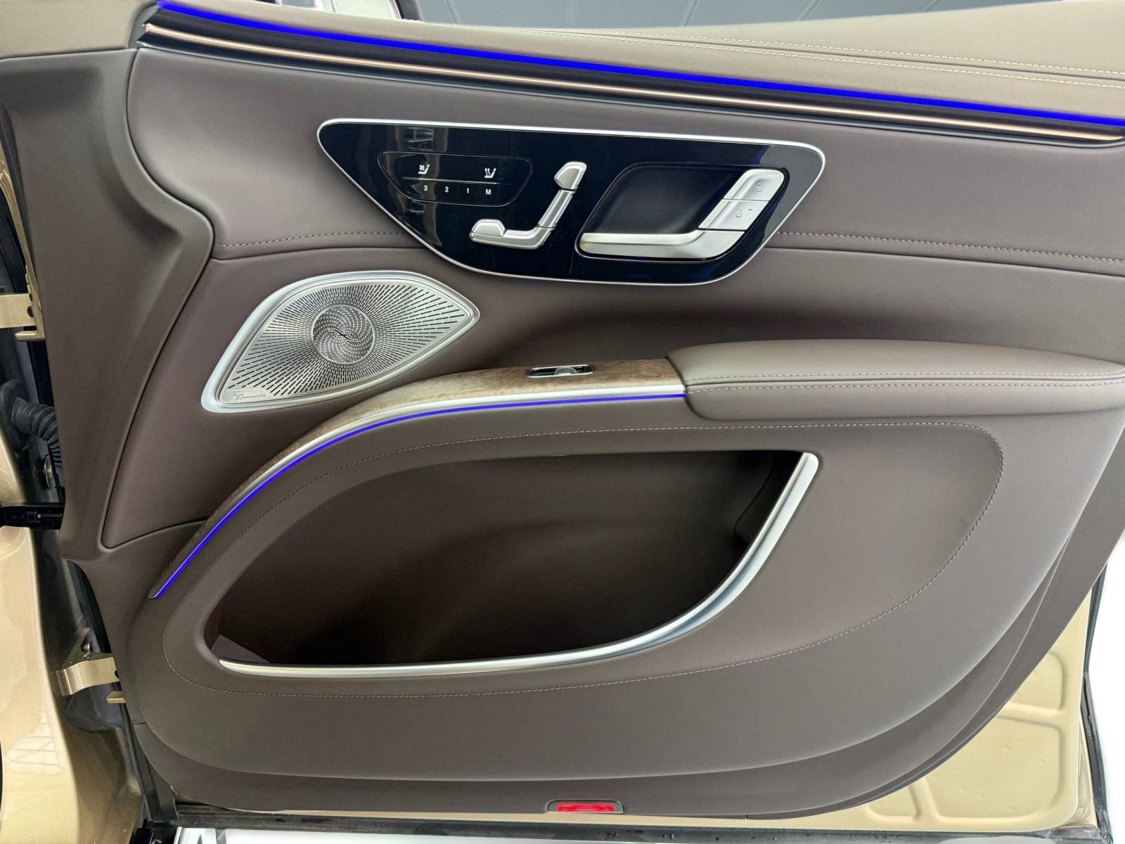 Certified 2024 Mercedes-Benz Maybach EQS 680 4MATIC image 21