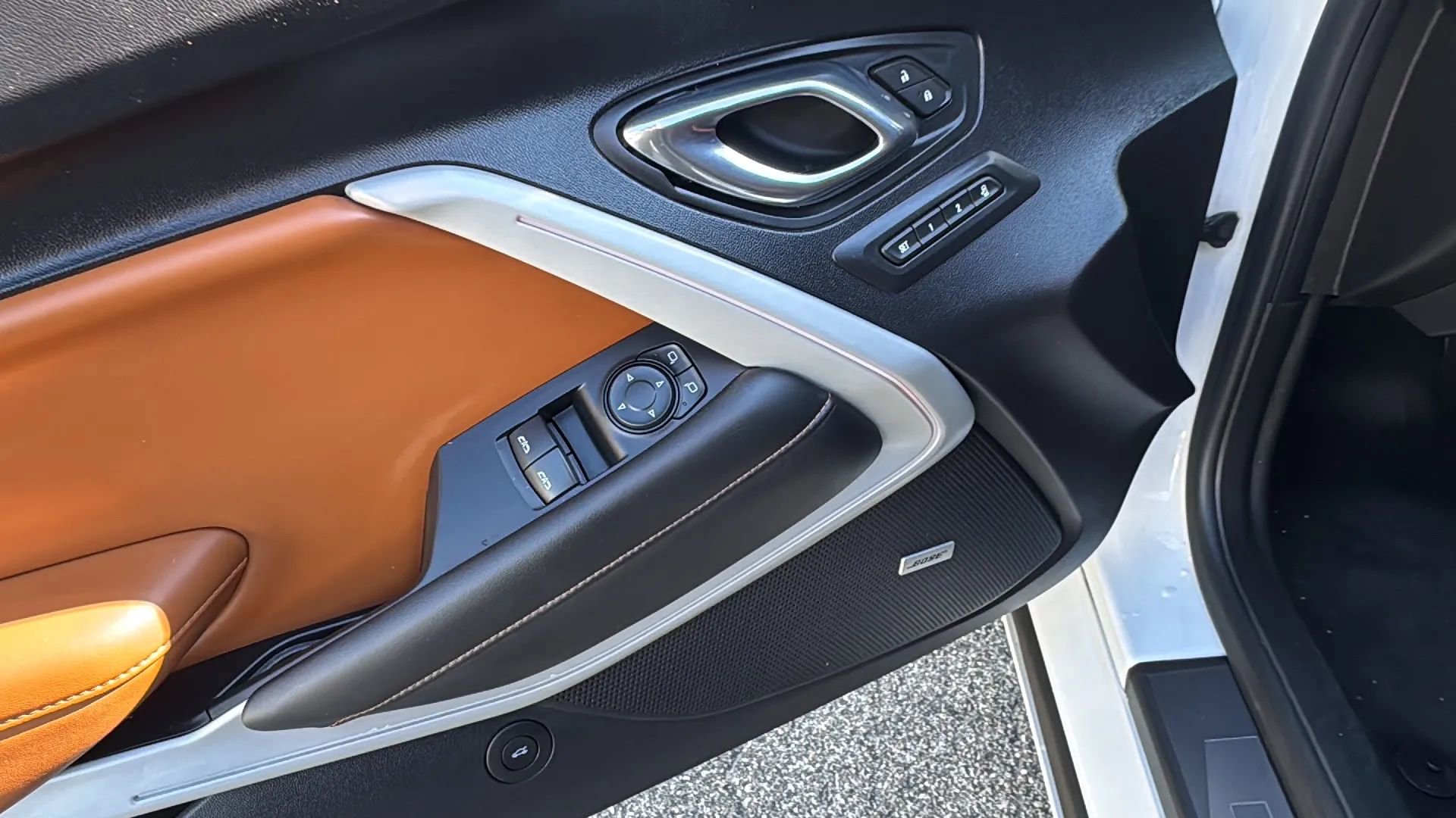 Used 2016 Chevrolet Camaro SS image 21