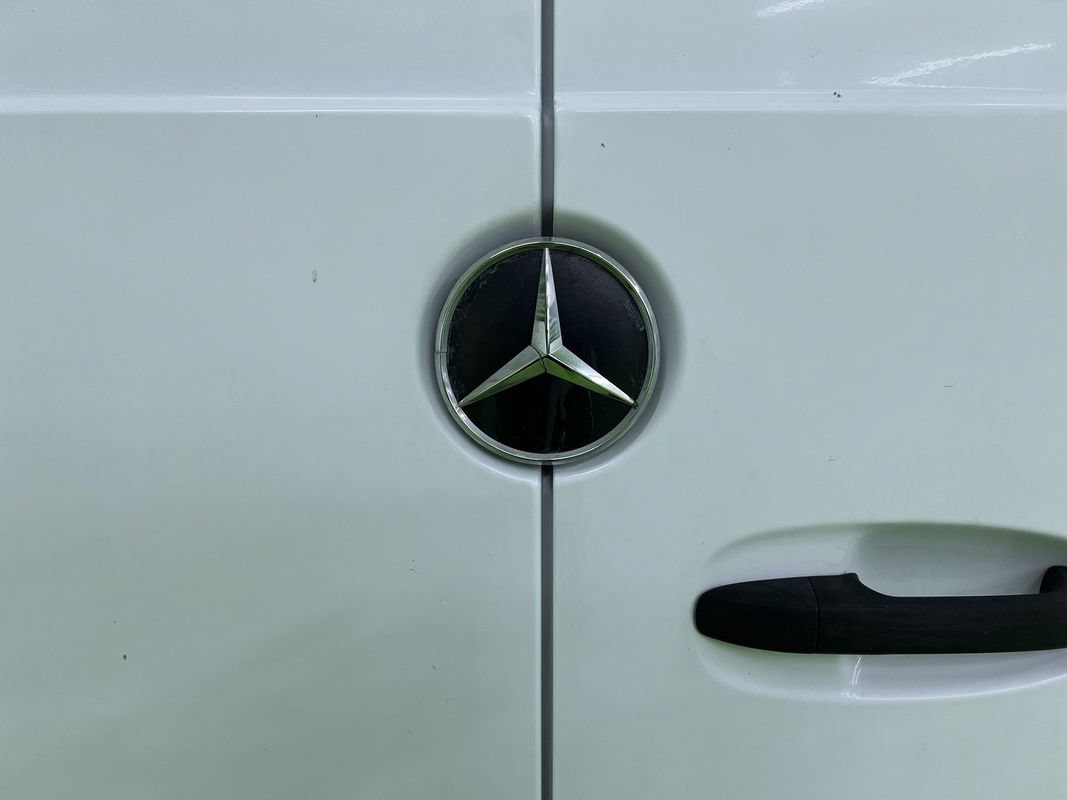Used 2021 Mercedes-Benz Sprinter 2500 image 13