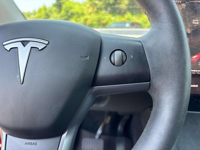 Used 2022 Tesla Model Y Long Range AWD/4WD image 30