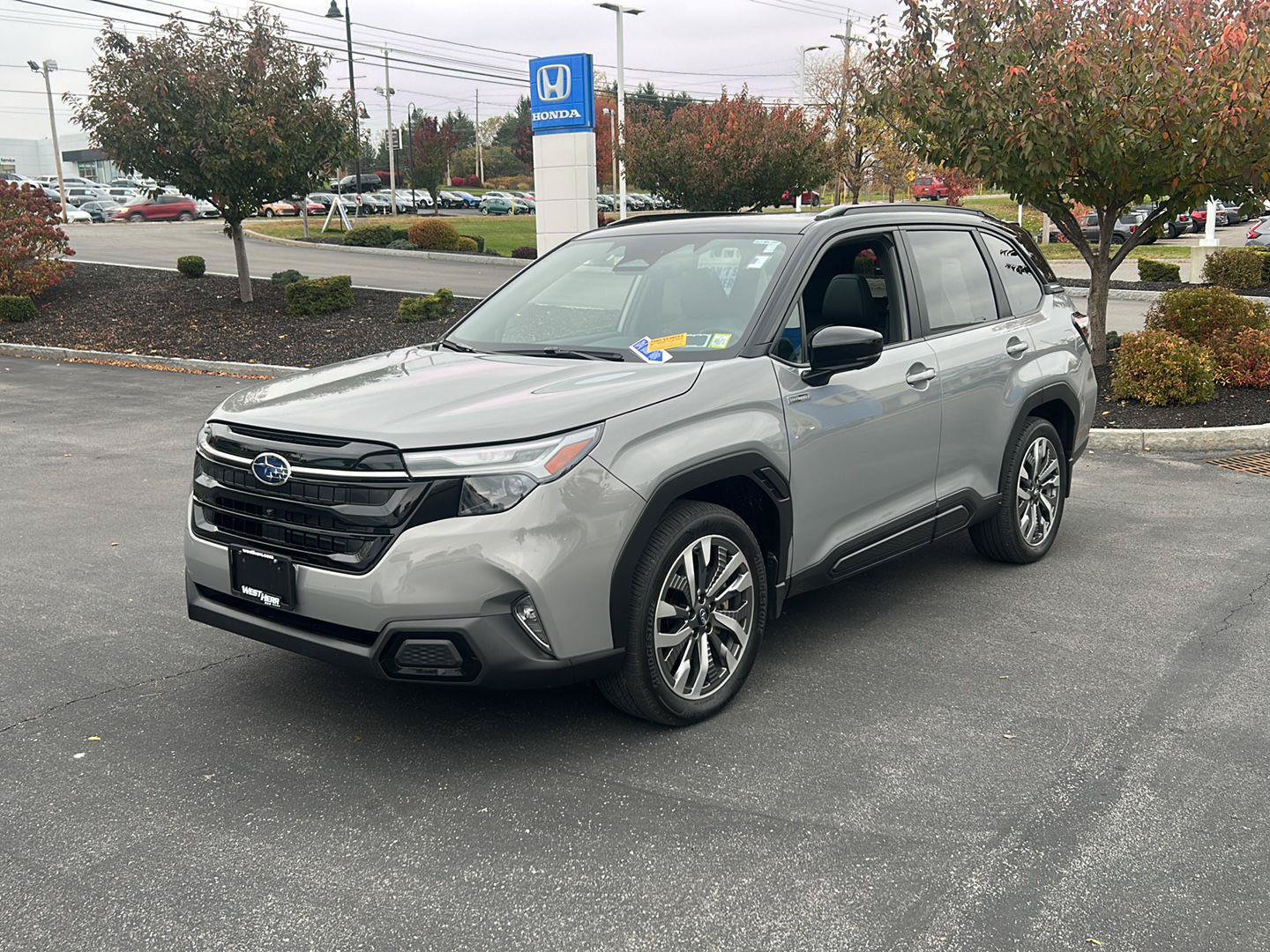 Used 2025 Subaru Forester Touring AWD/4WD image 3
