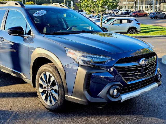 Used 2025 Subaru Outback Limited w/ Popular Package #2 AWD/4WD image 2