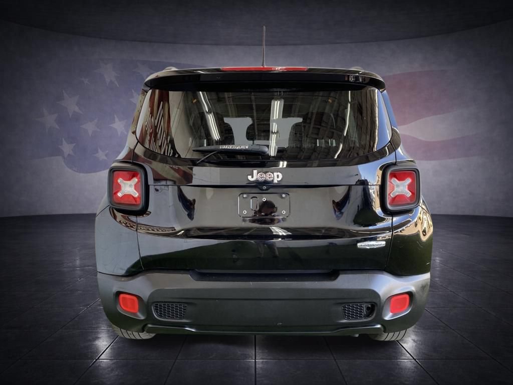 Used 2017 Jeep Renegade Latitude FWD image 4