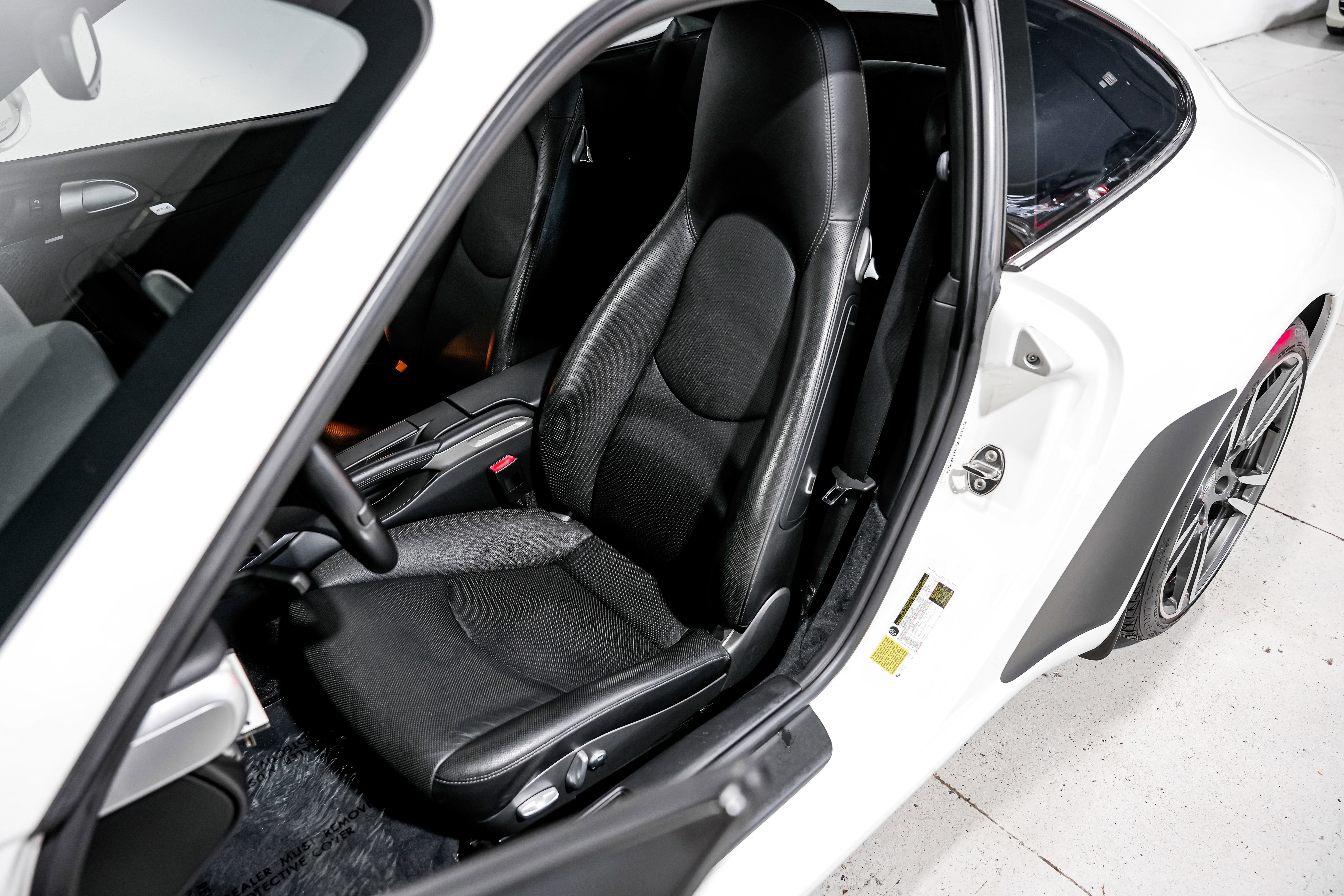 Used 2011 Porsche 911 Carrera S image 17