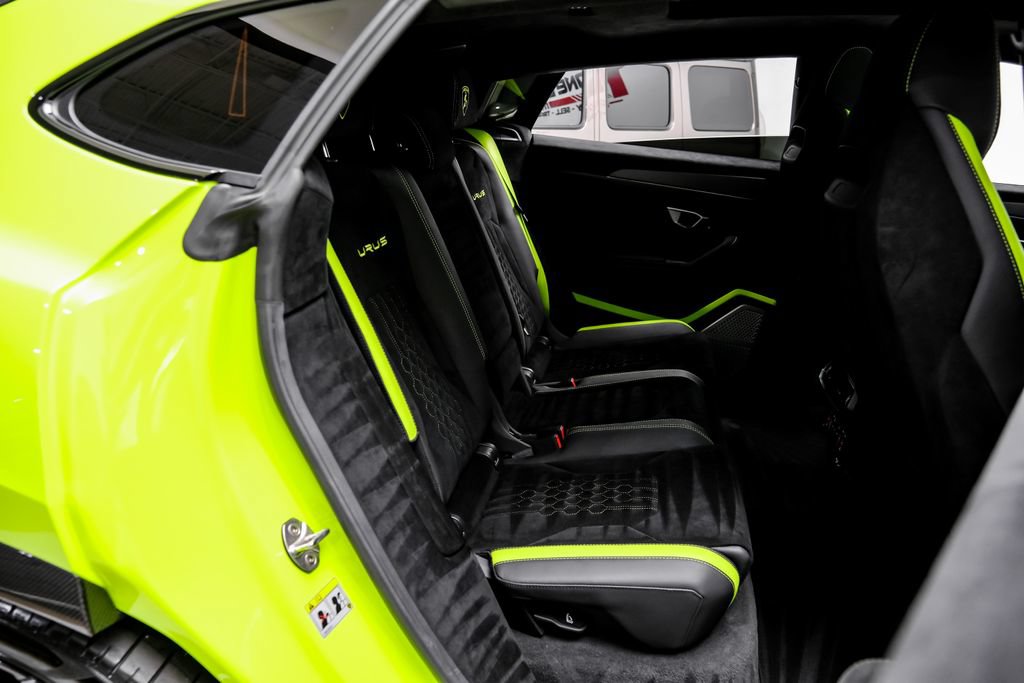 Used 2023 Lamborghini Urus Performante AWD/4WD image 48