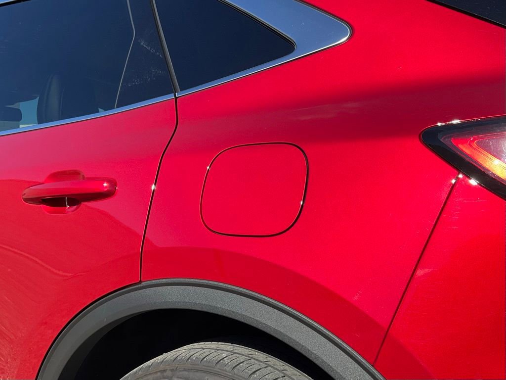 Used 2020 Ford Escape Titanium image 11