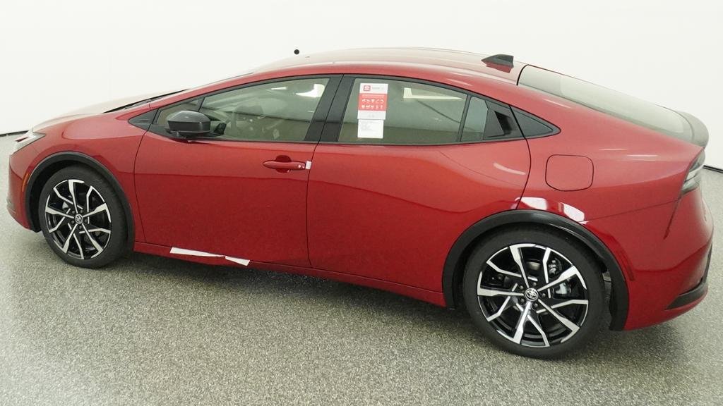 New 2026 Toyota Prius Plug-In Hybrid FWD image 9
