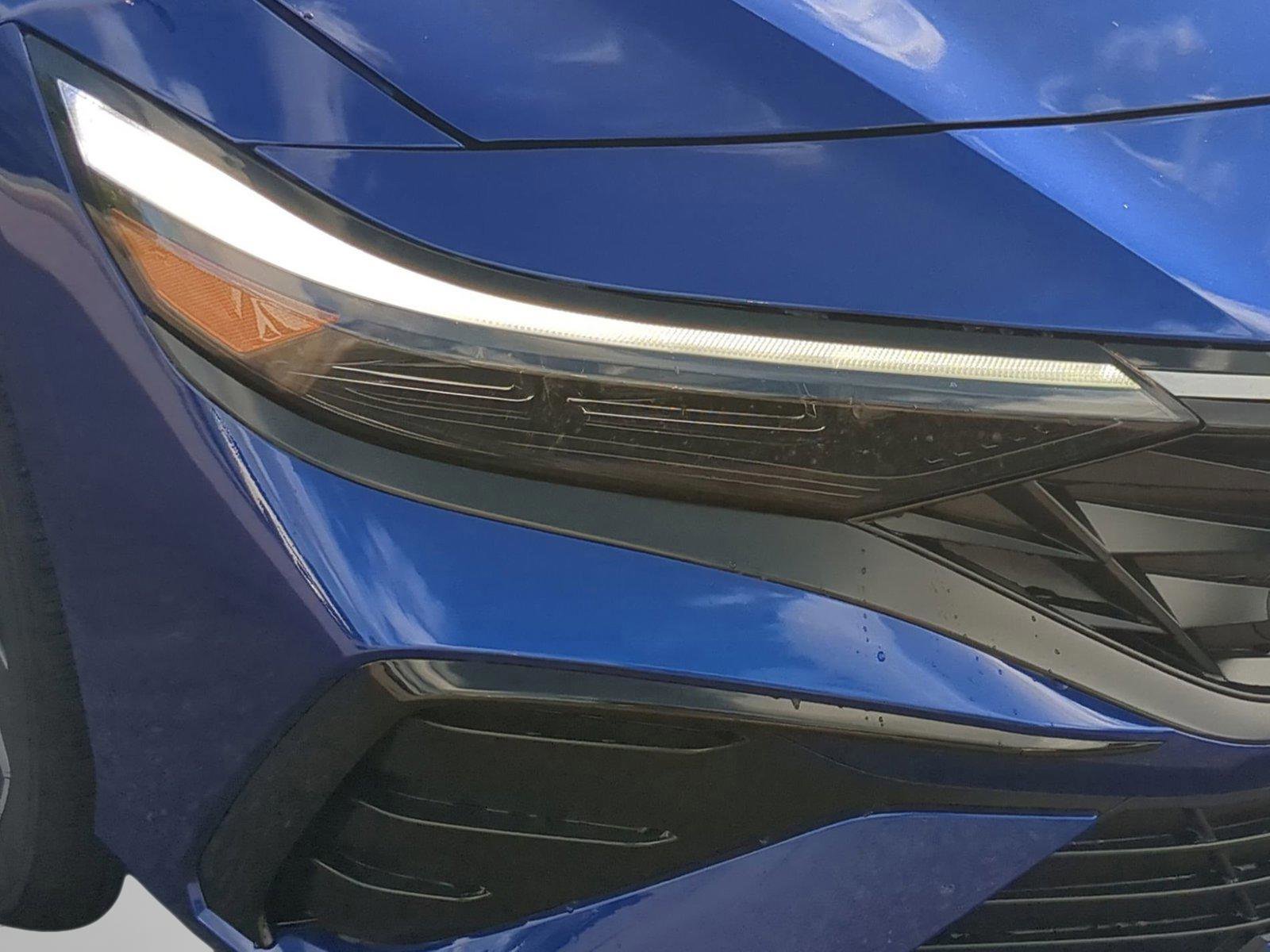 New 2025 Hyundai Elantra Limited image 9