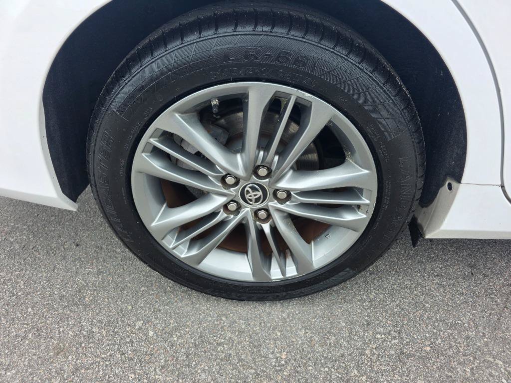 Used 2015 Toyota Camry SE FWD image 20