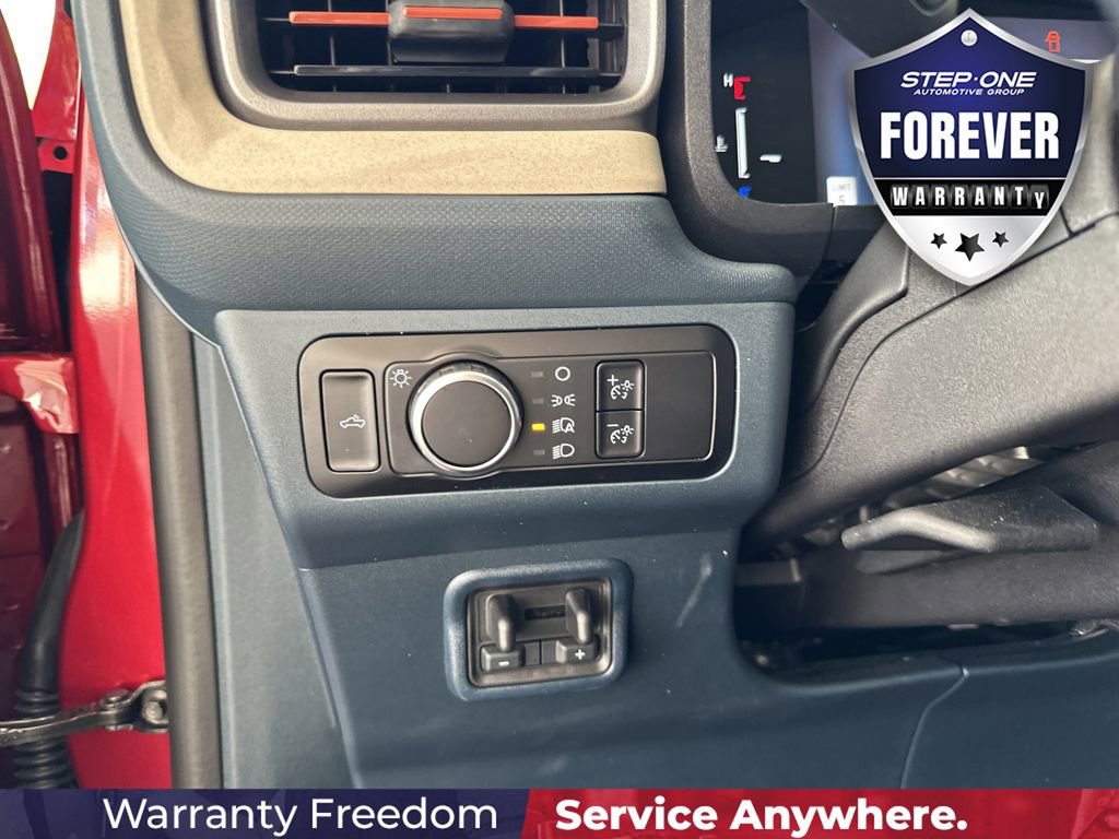 Used 2025 Ford Maverick Lariat w/ 4K Tow Package AWD/4WD image 19