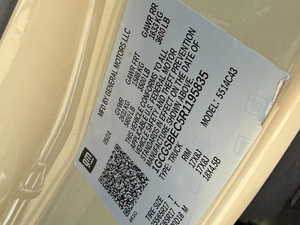 Used 2024 Chevrolet Colorado W/T image 25