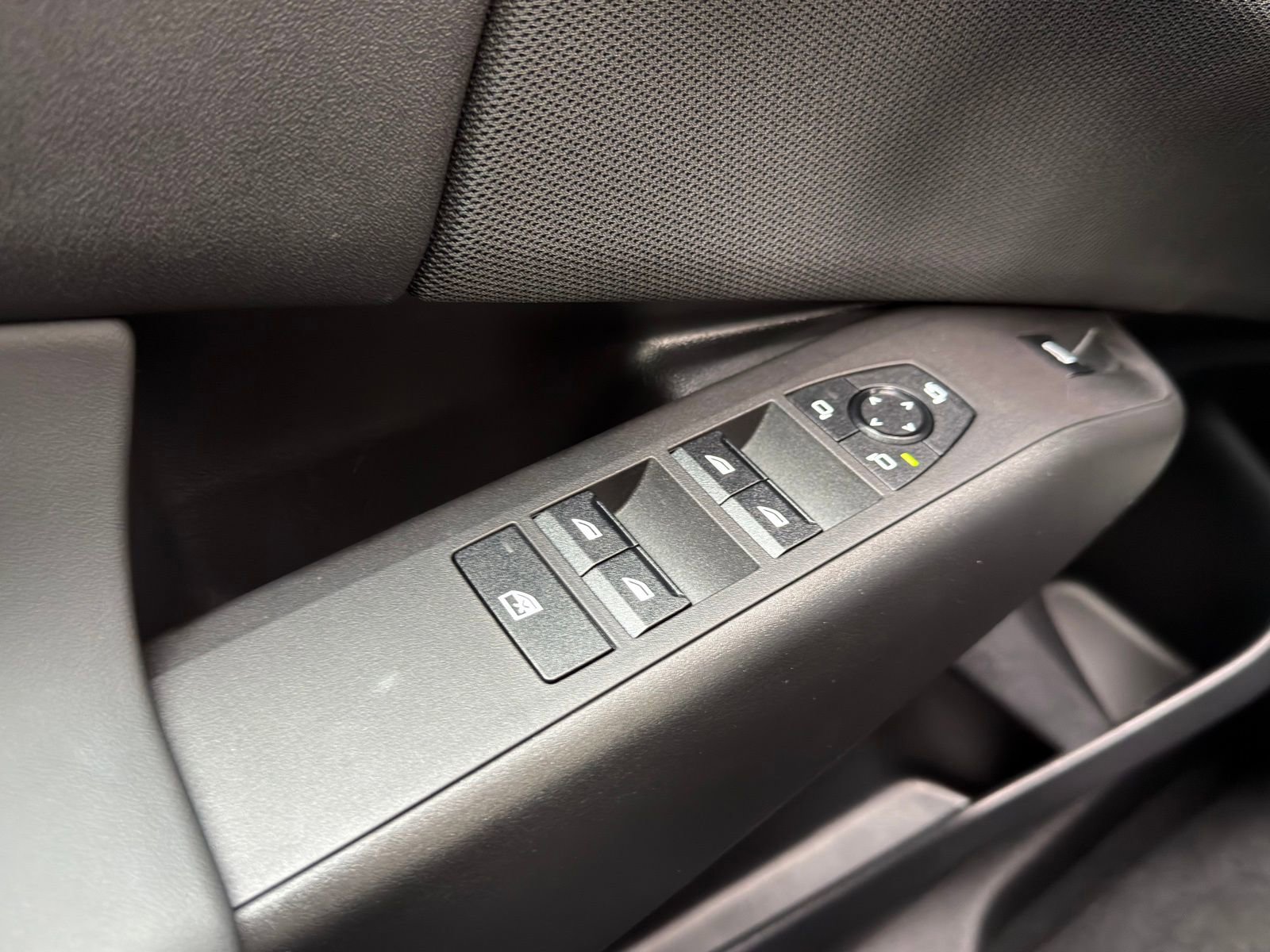 Certified 2025 BMW X3 xDrive30i w/ M Sport Package image 22