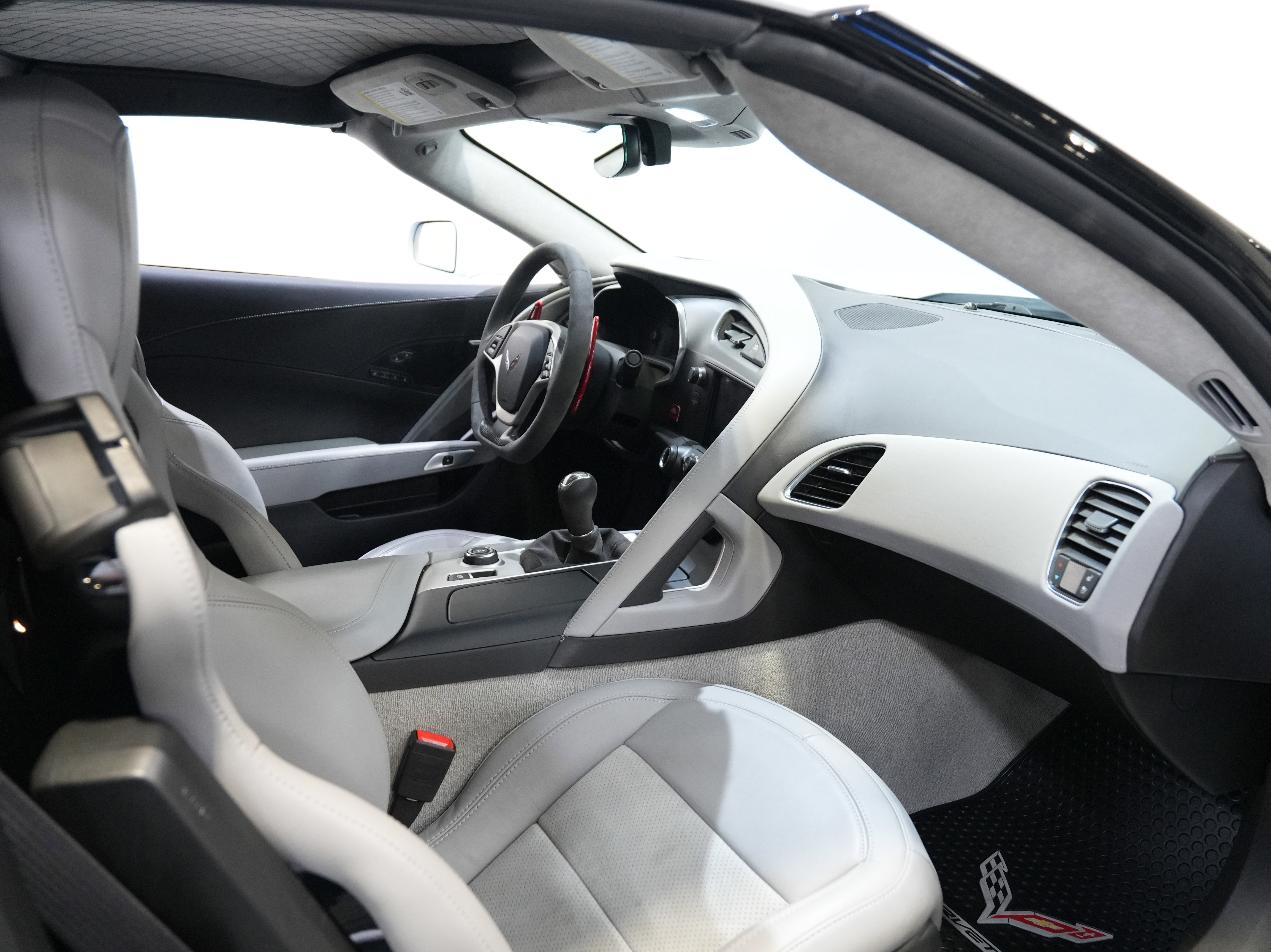 Used 2018 Chevrolet Corvette Grand Sport RWD image 33
