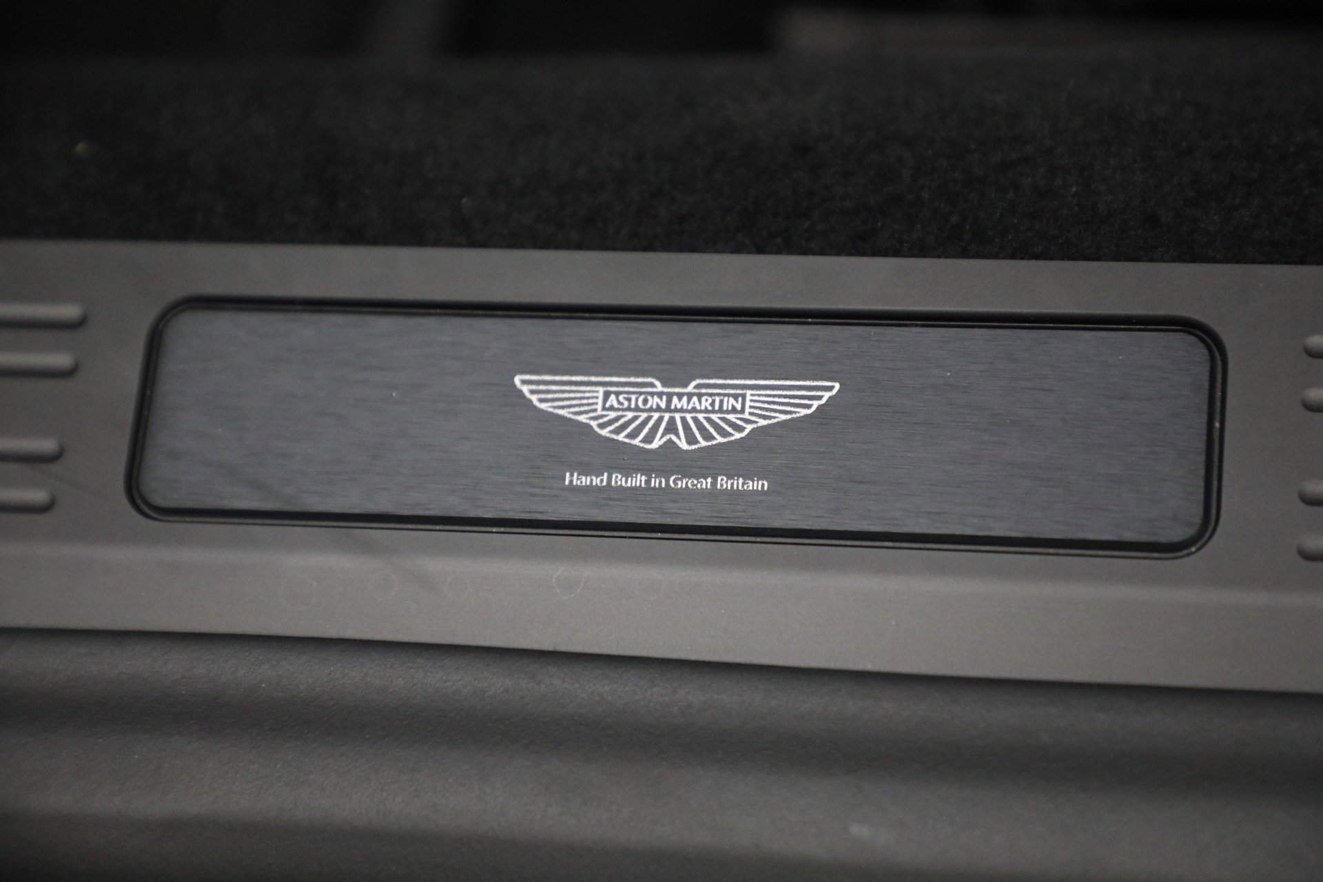 Used 2025 Aston Martin V8 Vantage Coupe image 29