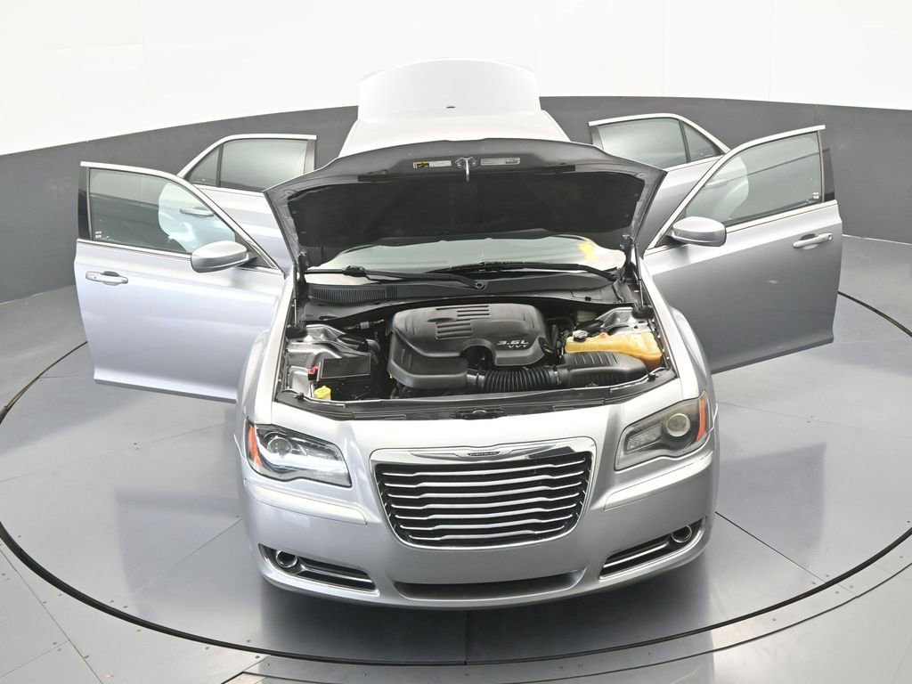 Used 2014 Chrysler 300 S image 68