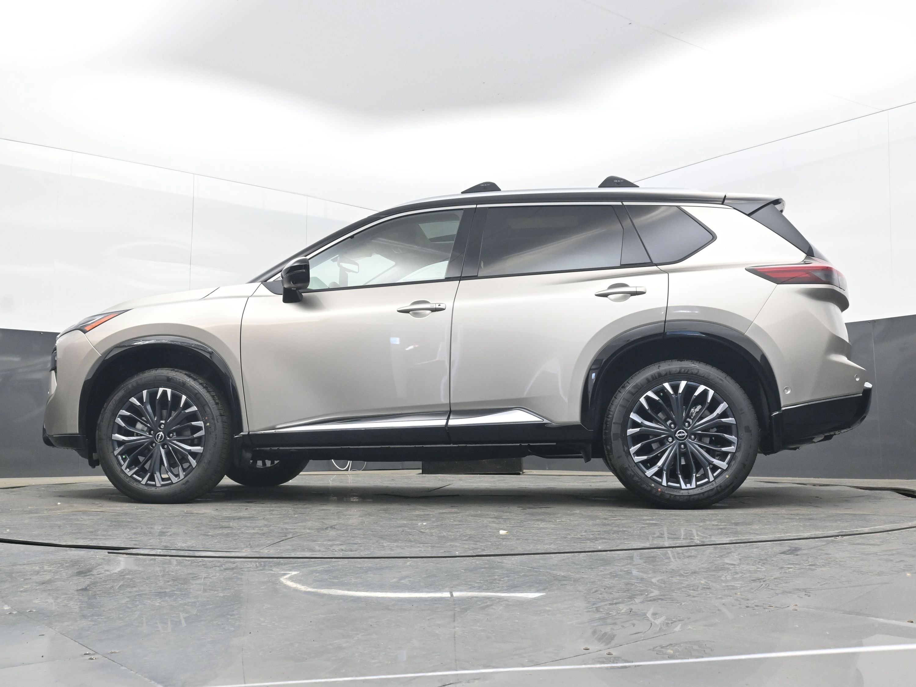New 2026 Nissan Rogue Platinum image 28