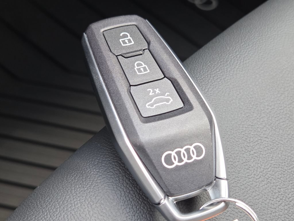 New 2027 Audi Q6 e-tron Prestige AWD/4WD image 39