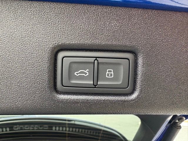 New 2025 Audi SQ5 Premium Plus image 38