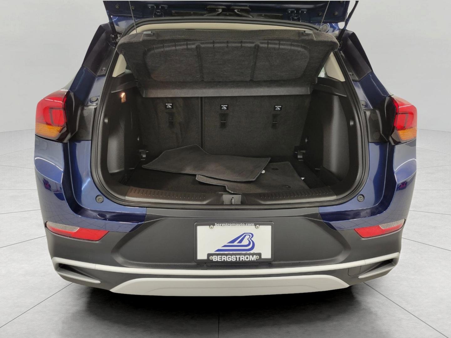 Used 2023 Buick Encore GX Preferred w/ Cold Weather Comfort Package image 16