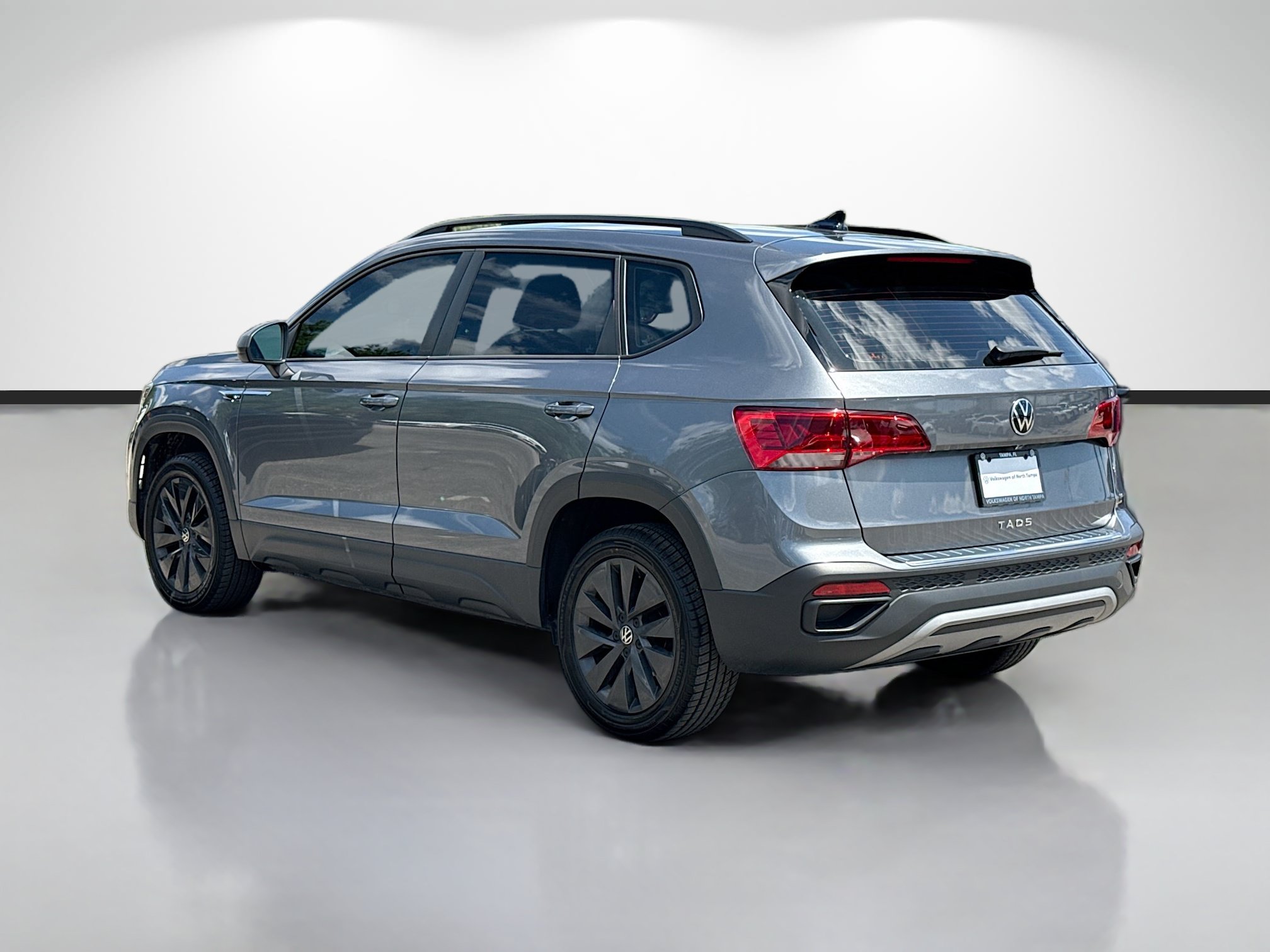 Used 2023 Volkswagen Taos S FWD image 5