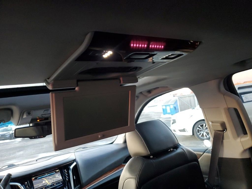 Used 2016 Cadillac Escalade ESV Premium image 28
