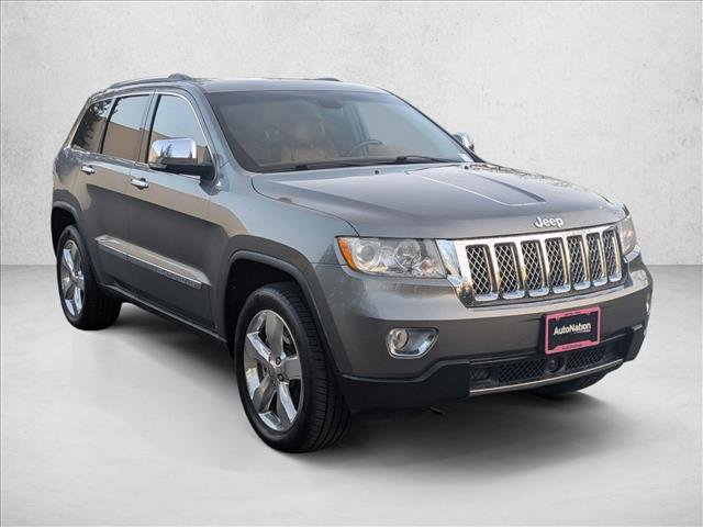 Used 2011 Jeep Grand Cherokee Overland Summit image 3