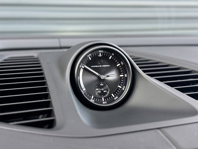 New 2025 Porsche Macan Turbo Electric image 25