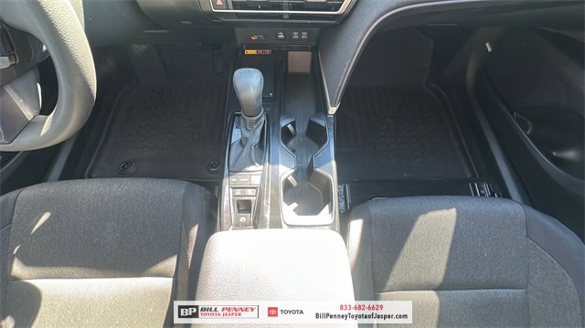 Used 2025 Toyota Camry LE image 9