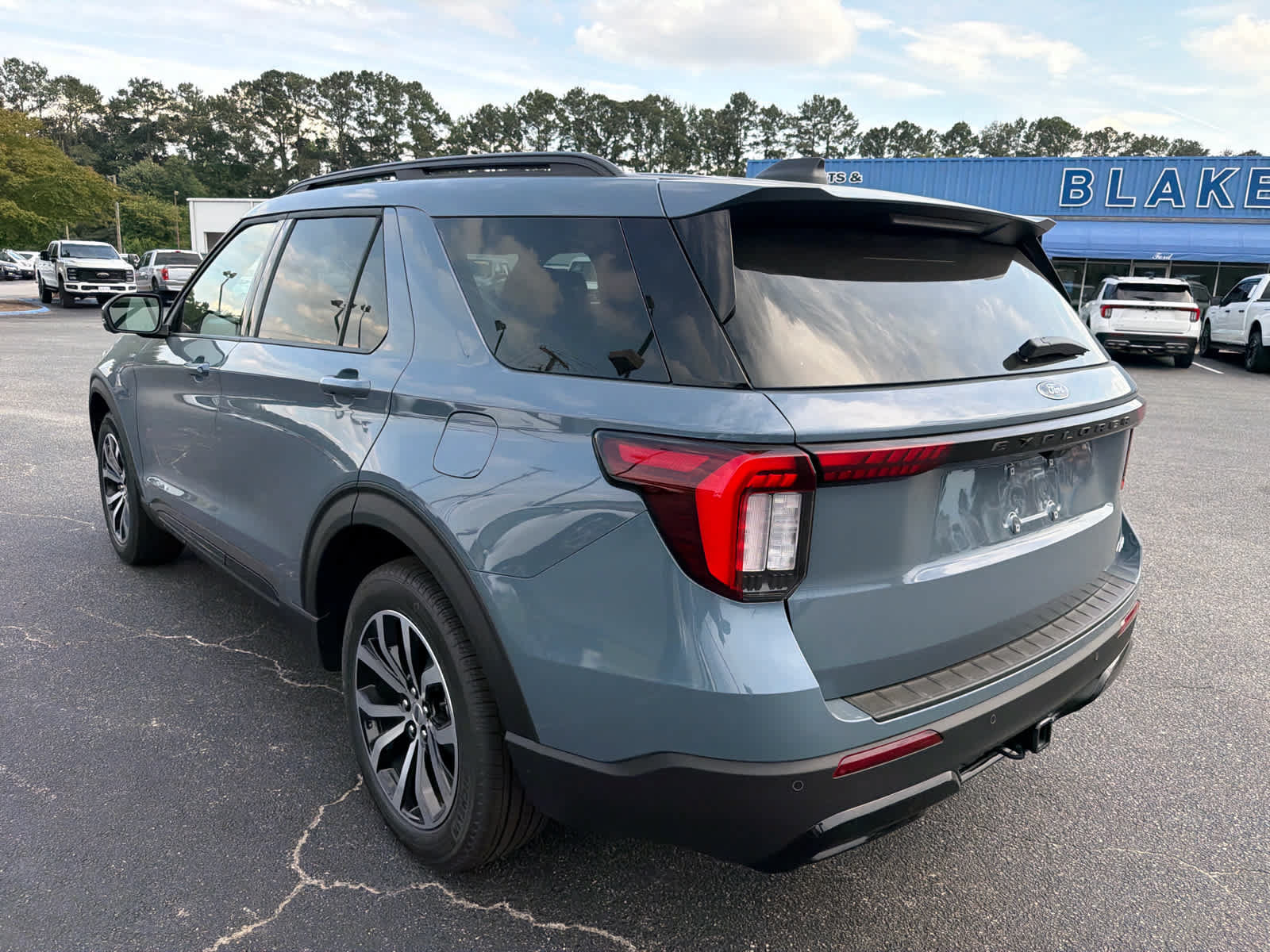 New 2026 Ford Explorer ST-Line AWD/4WD image 5