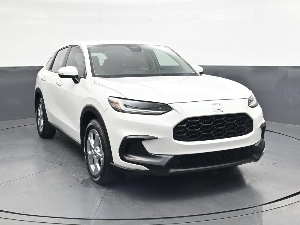 Used 2025 Honda HR-V LX image 2