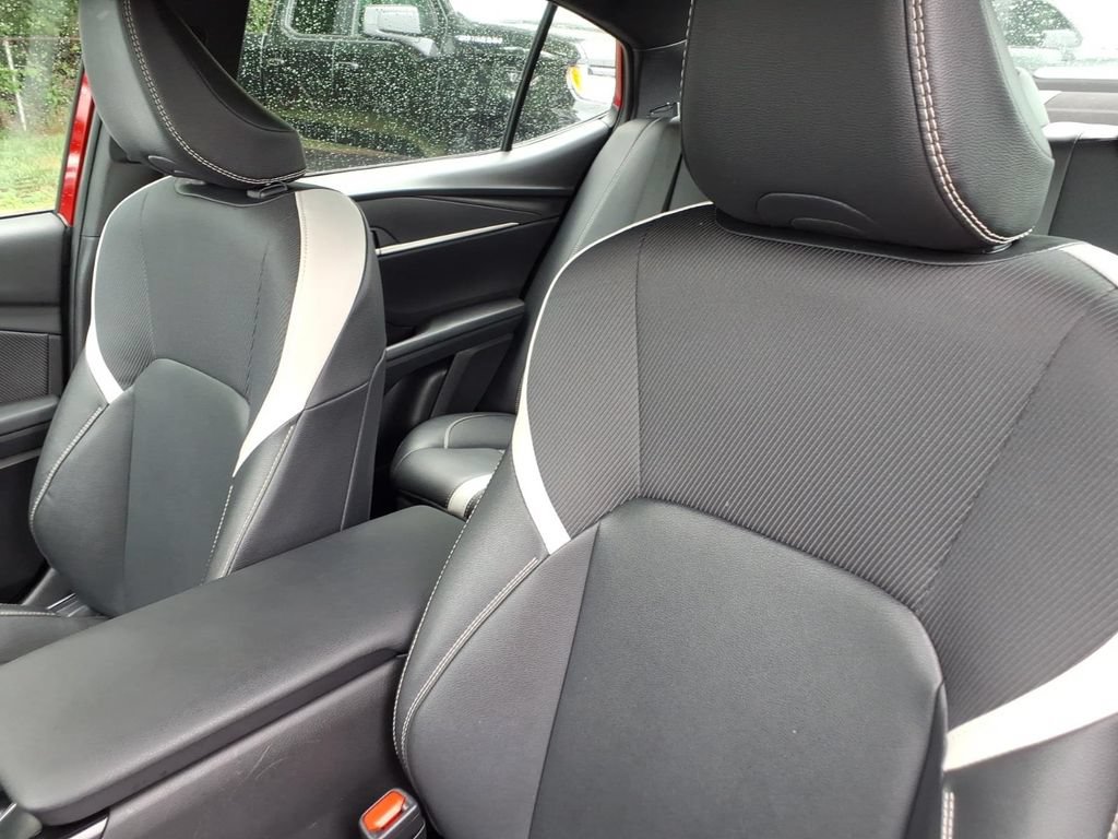 Used 2025 Toyota Camry SE FWD image 15