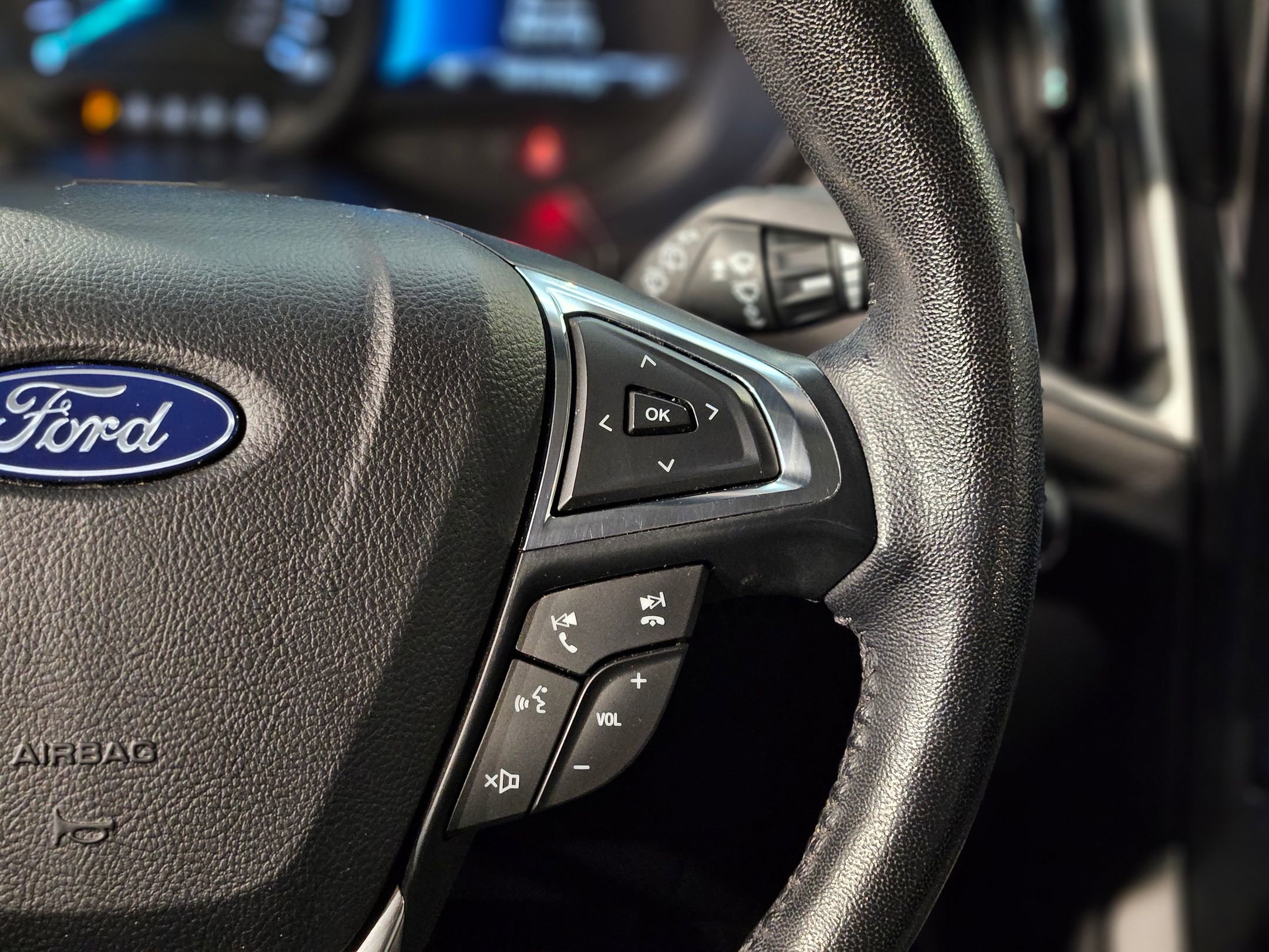 Used 2024 Ford Edge SEL image 28