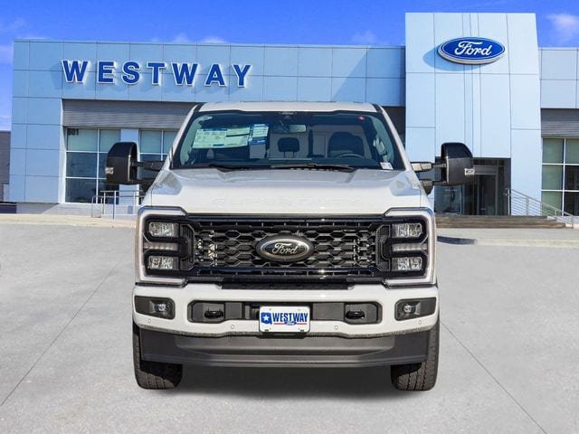 New 2026 Ford F250 Lariat w/ Black Appearance Package image 44