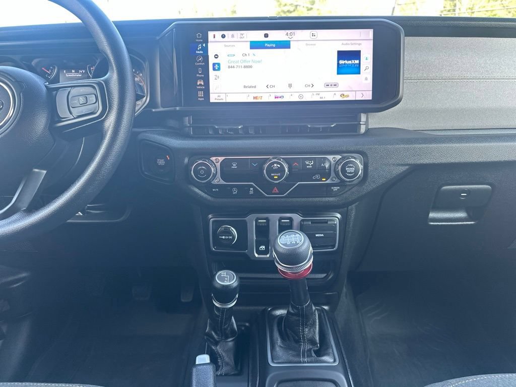Used 2025 Jeep Wrangler Sport AWD/4WD image 21