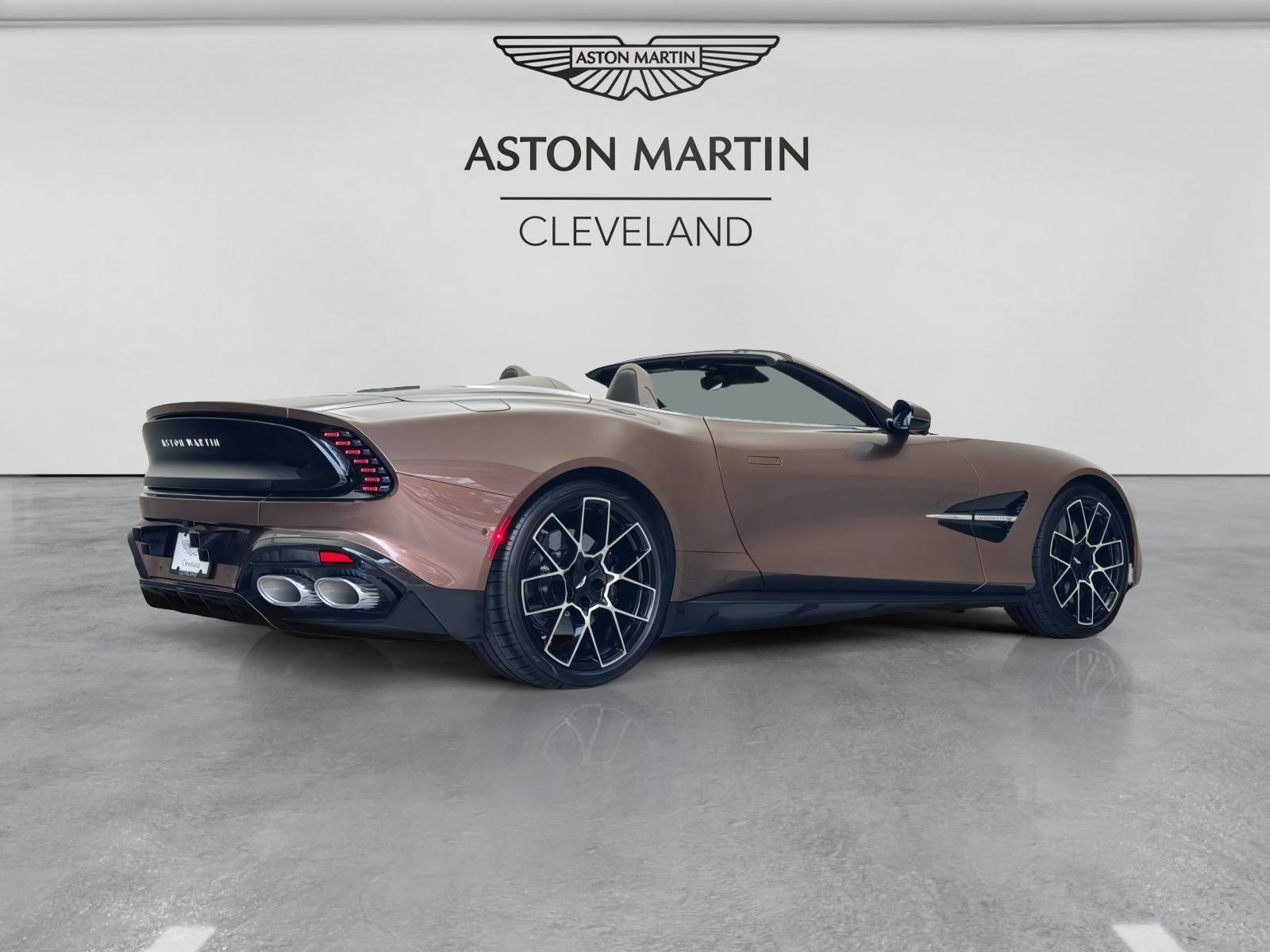 New 2026 Aston Martin Vanquish Convertible RWD image 3