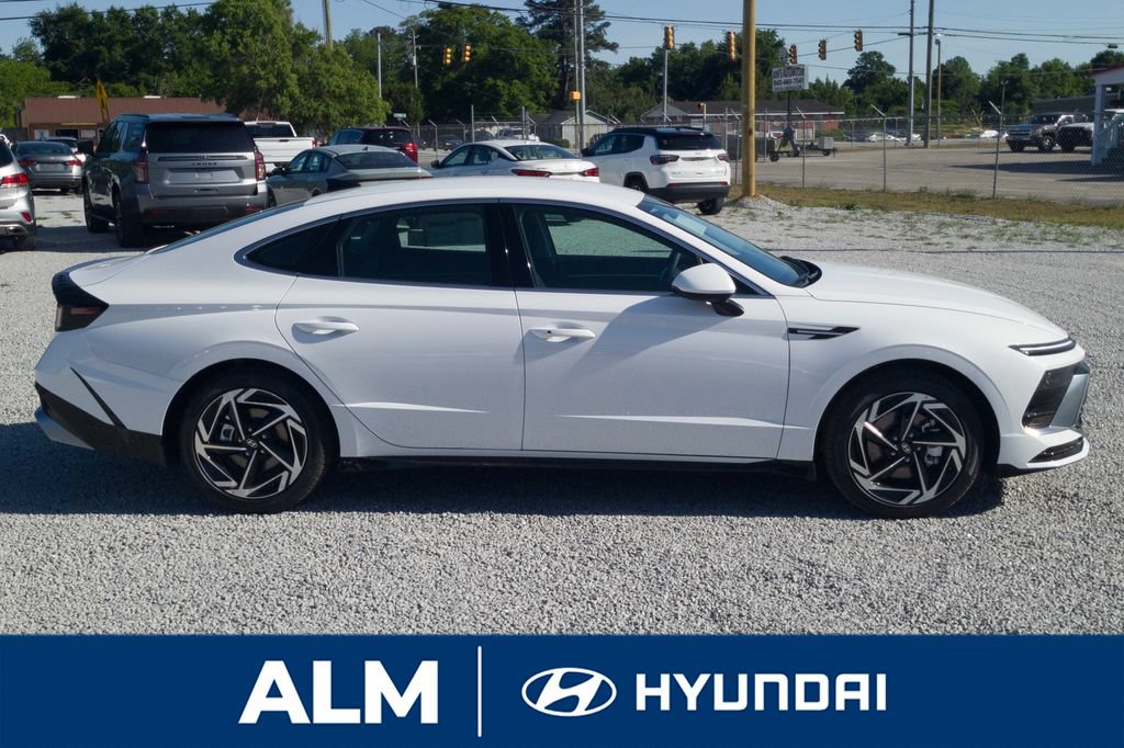 New 2026 Hyundai Sonata SEL FWD image 5
