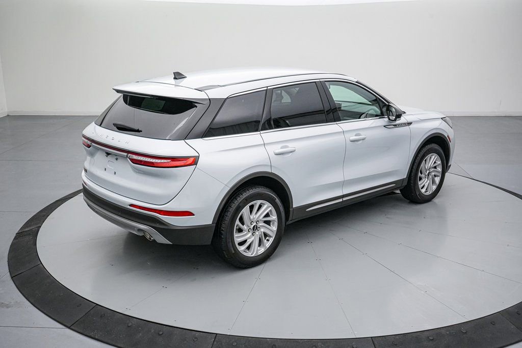 Used 2025 Lincoln Corsair AWD image 5
