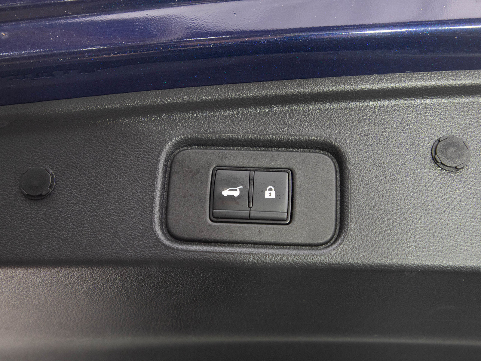 Used 2024 Nissan Pathfinder SV AWD/4WD image 12