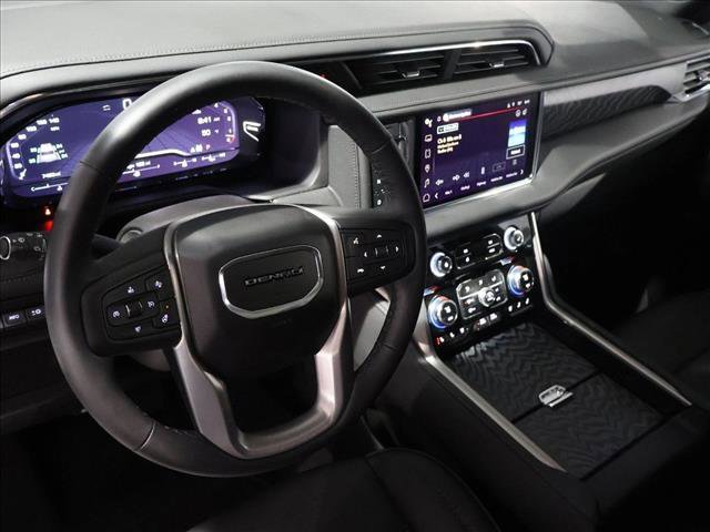 Used 2023 GMC Yukon Denali image 14