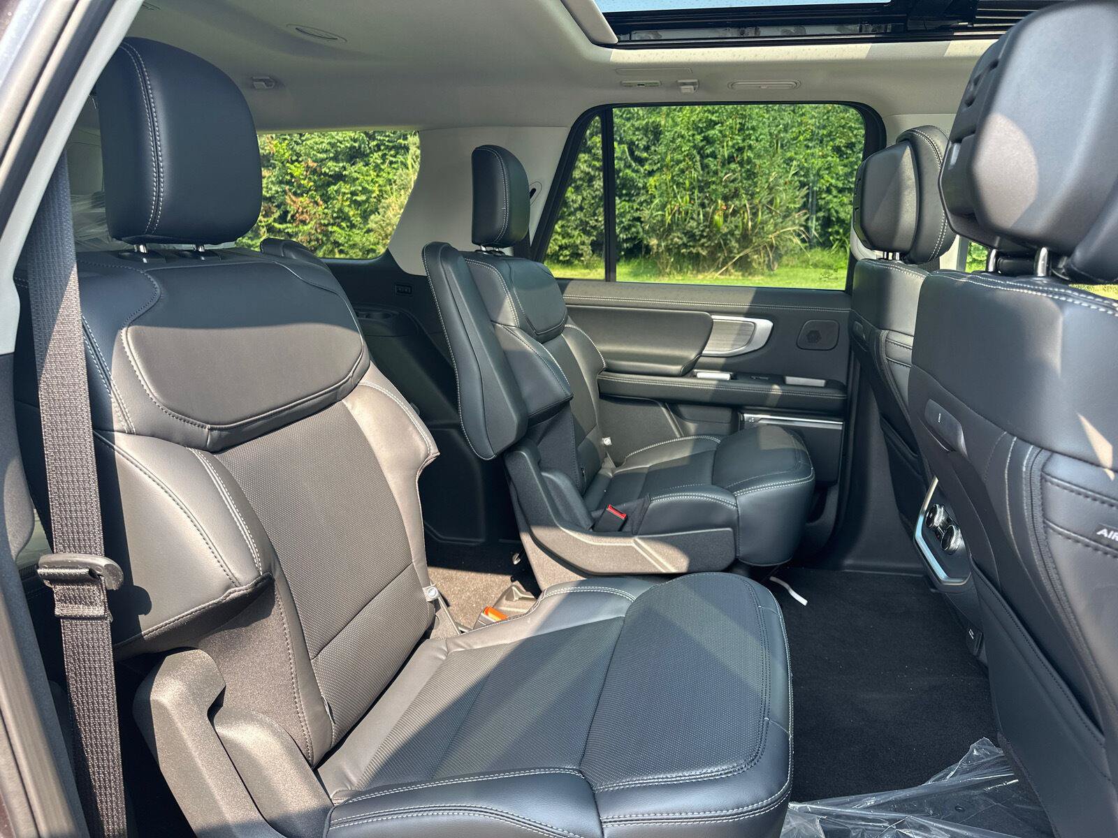 New 2027 Ford Expedition Max Platinum w/ Driver's Package AWD/4WD image 23