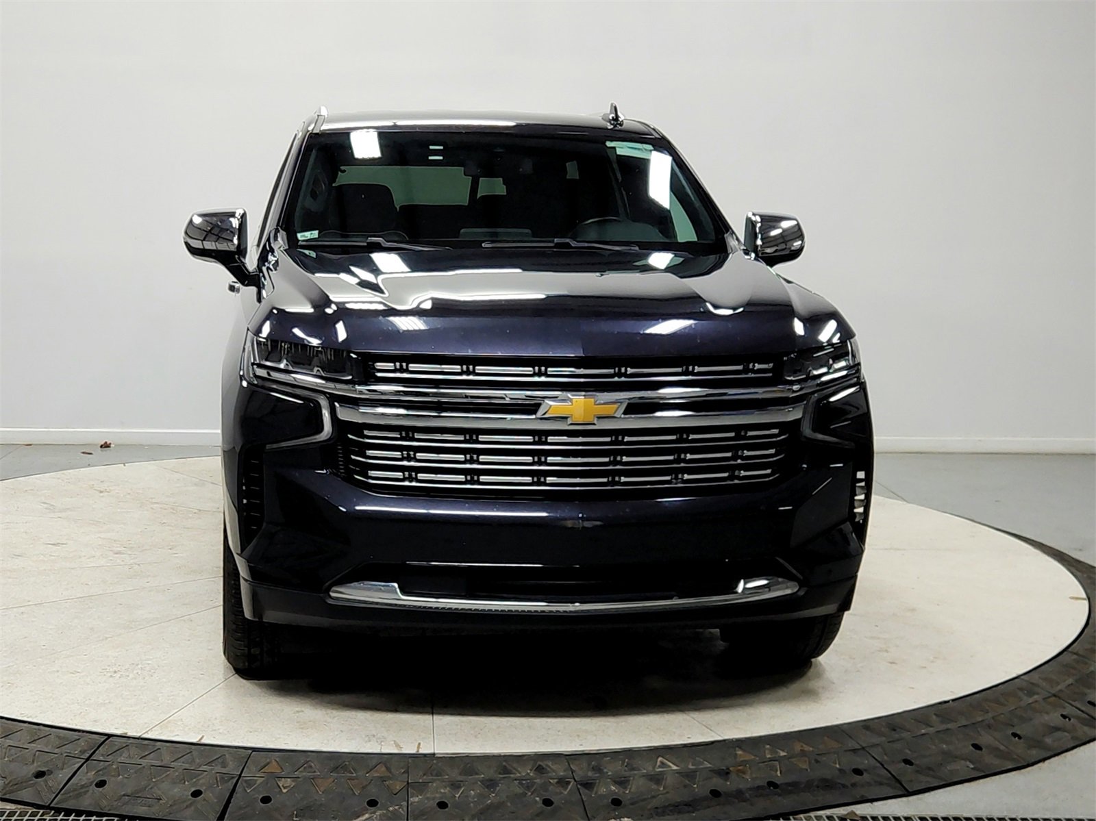 Used 2024 Chevrolet Tahoe Premier image 2